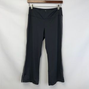Women's Fila Size L Capri Grey Running Pants